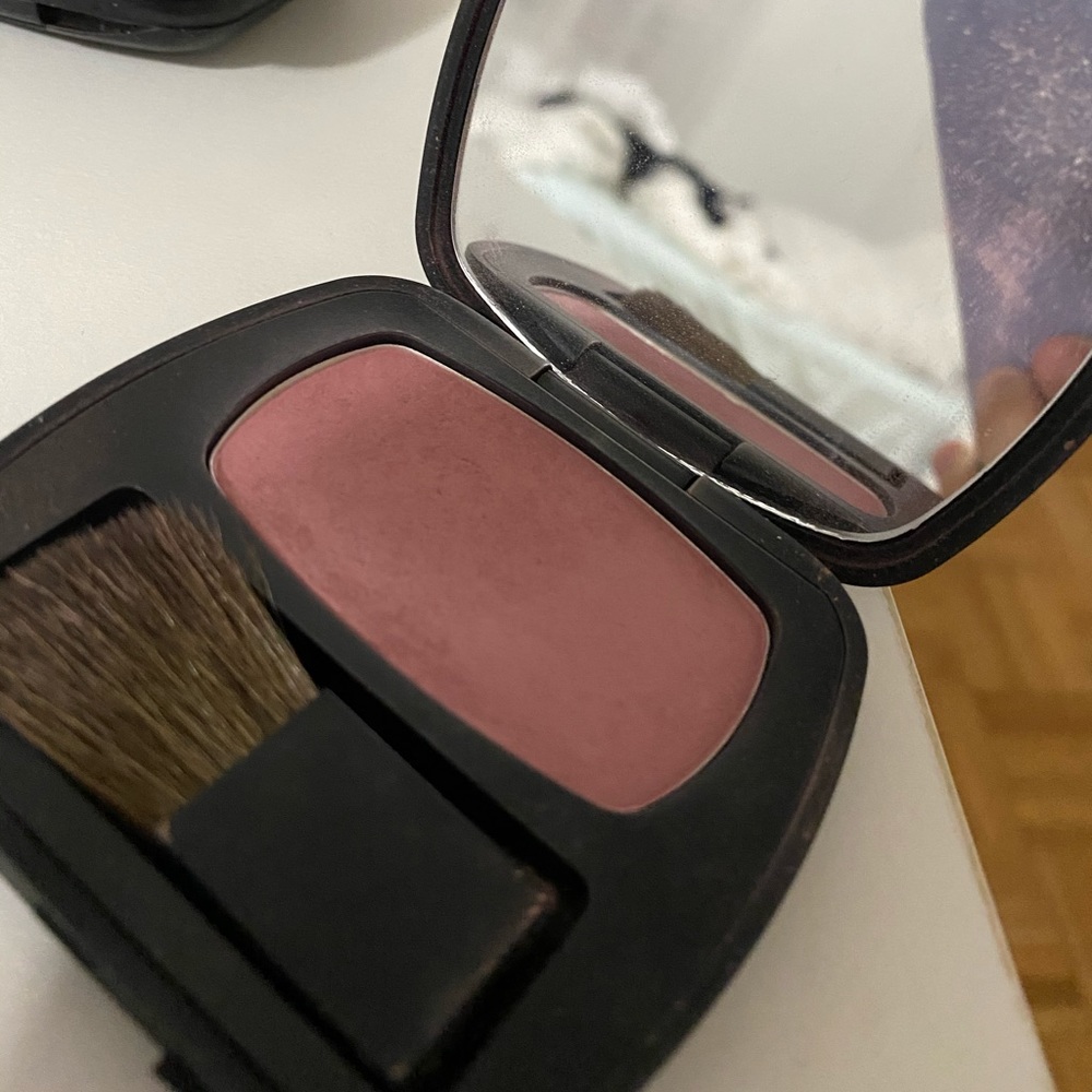 Bare Minerals Pressed Powder Blush (Secret’s Out)